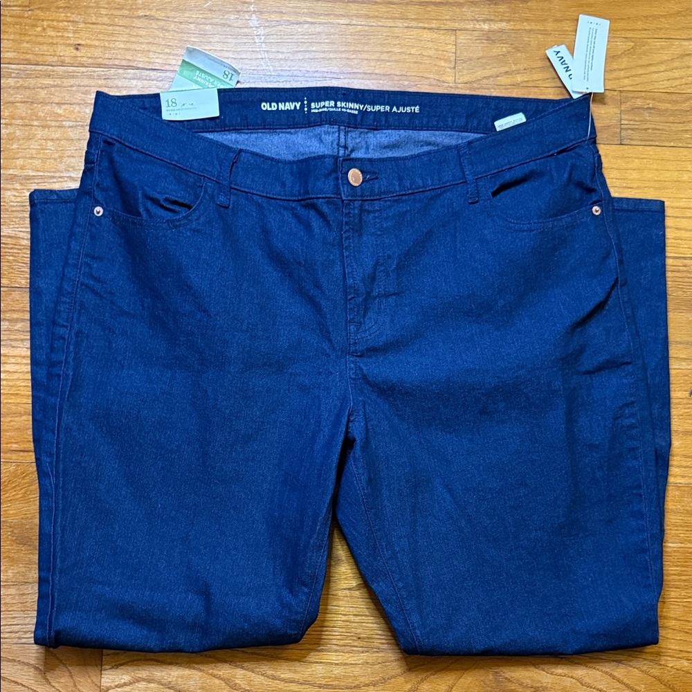 Old Navy Women’s Mid-Rise Super Skinny Size 18 Jeans NWT